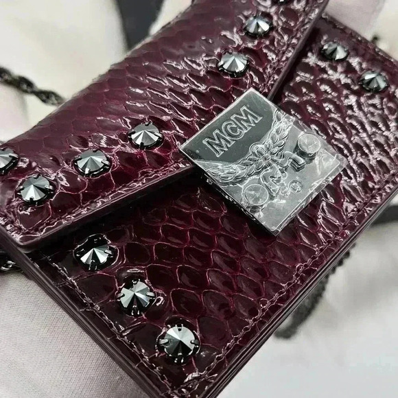 🎁MCM Studded Cardholder Crossbody Chain - Picture 3 of 17